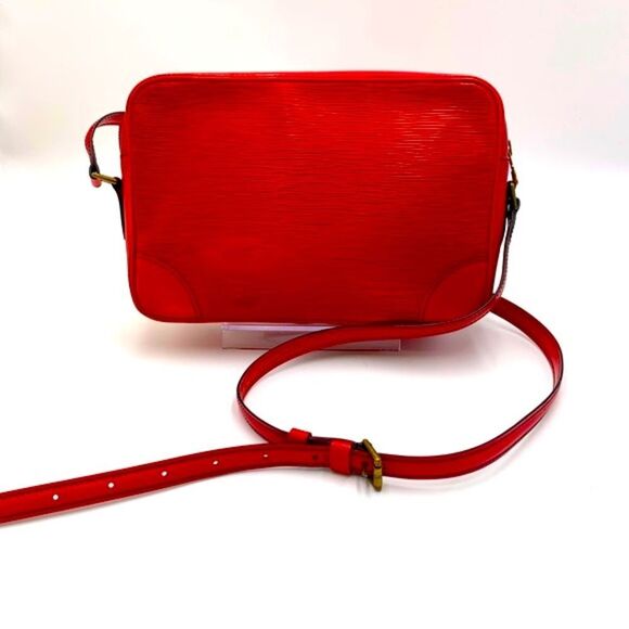 Auth Louis Vuitton Small Textured Epi Red Leather Trocadero Shoulder Bag - Picture 12 of 15